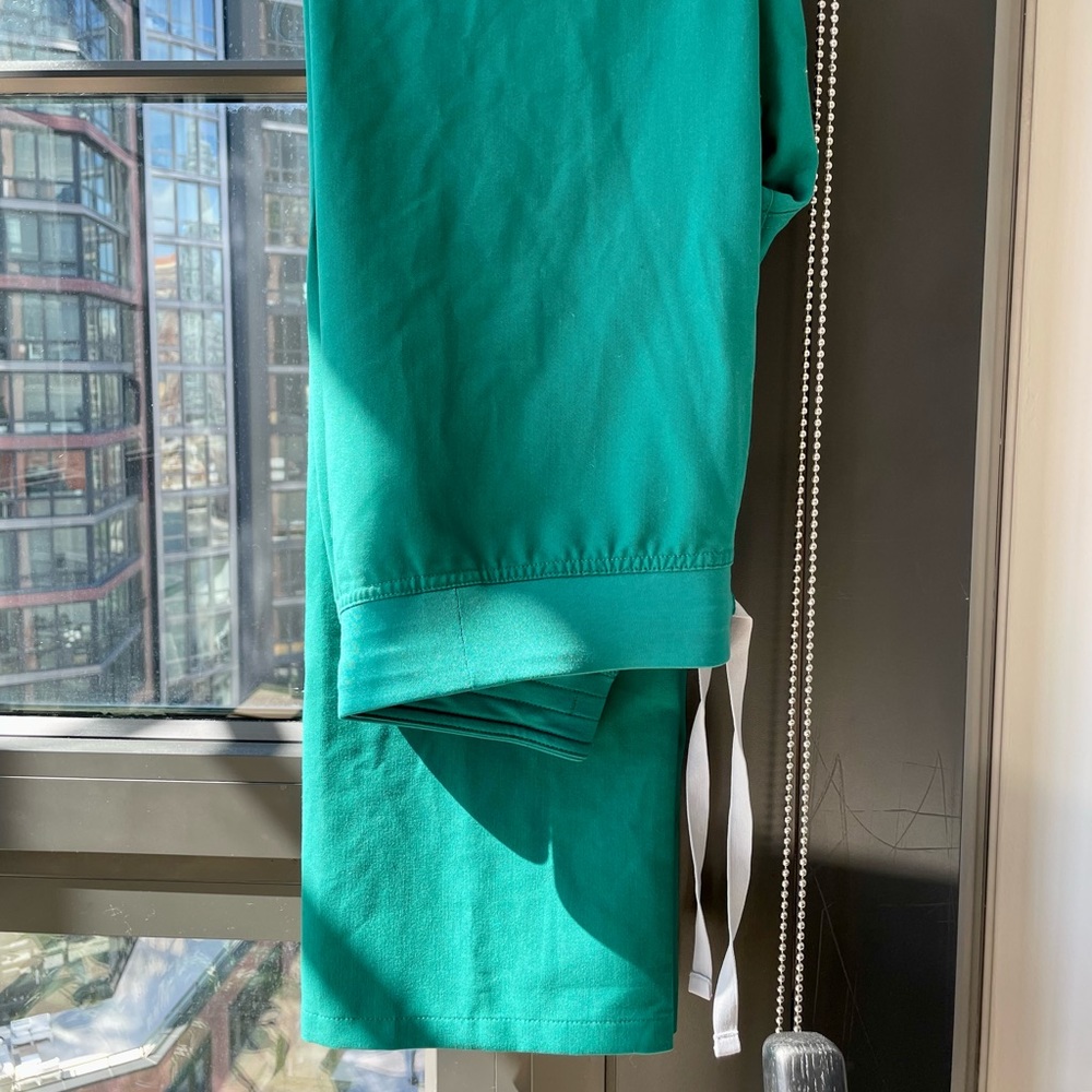 FIGS Livingston scrub pants in Hunter Green
